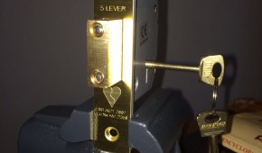 Brighton Locksmith | British Standard 5 Lever Lock Brighton Locksmith | British Standard 5 Lever Lock