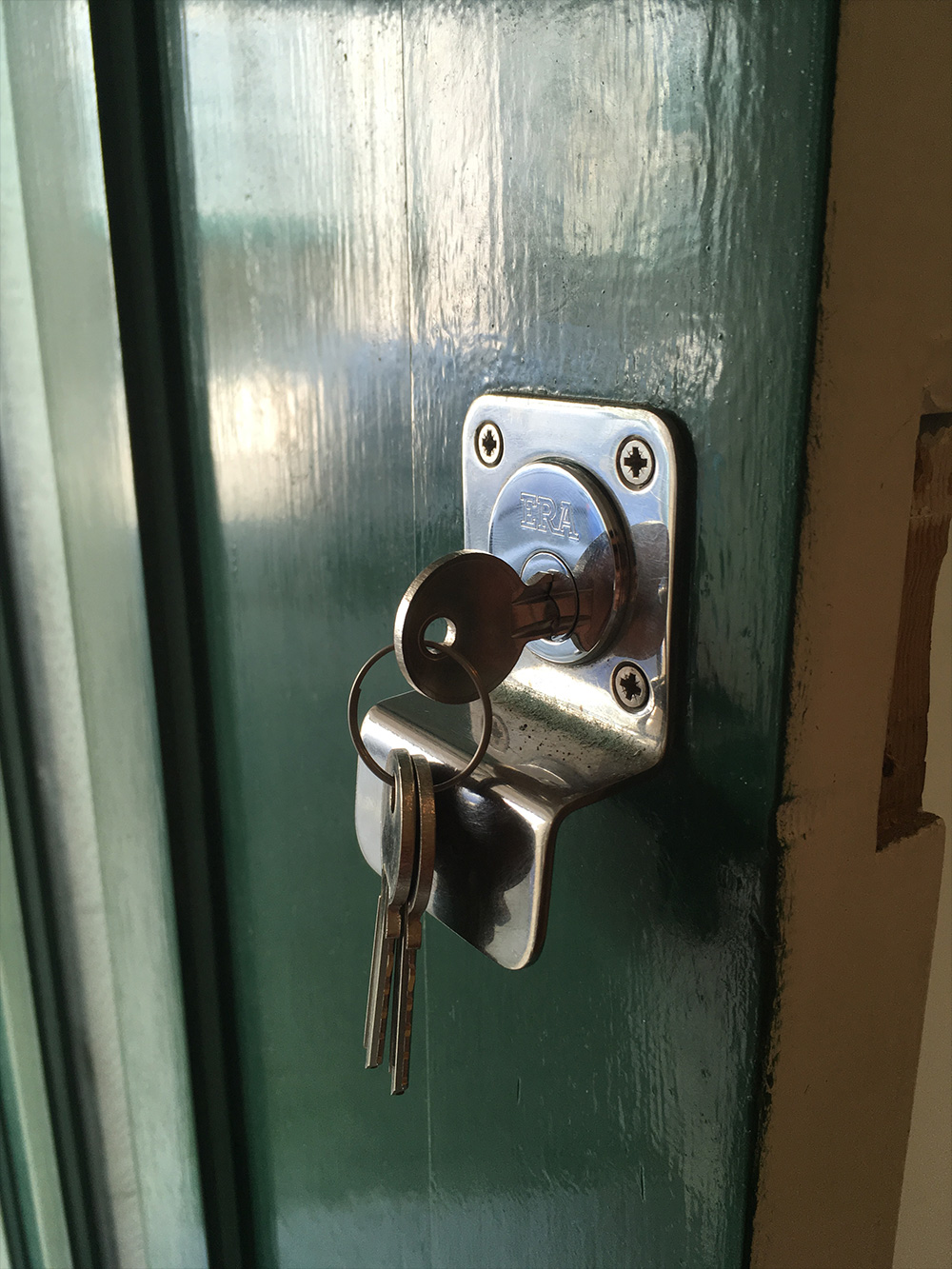 Key snapped in hove LBP locksmith called LBP Locksmiths Brighton Sussex