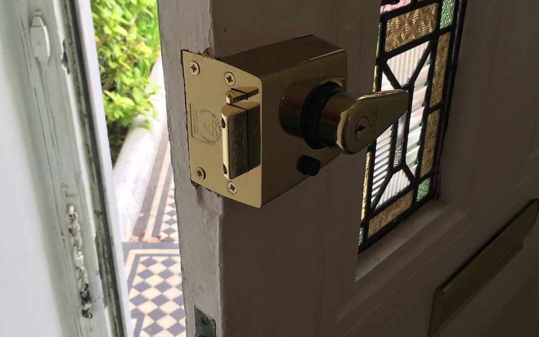 lock replacement domestic property in hove