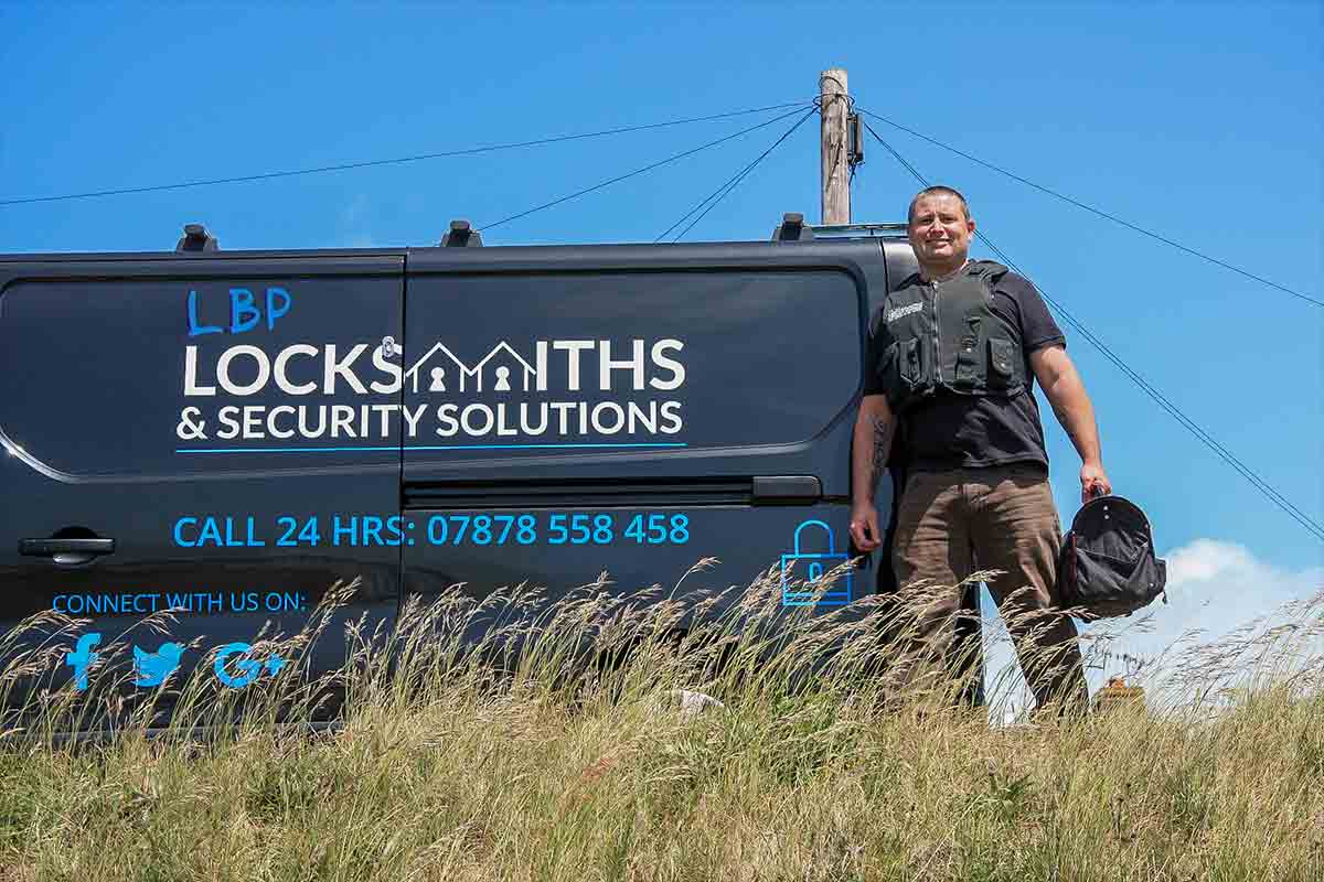 repossession locksmith service