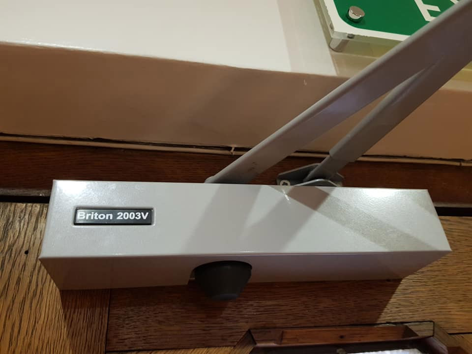 fire door closer briton 2003V fitted