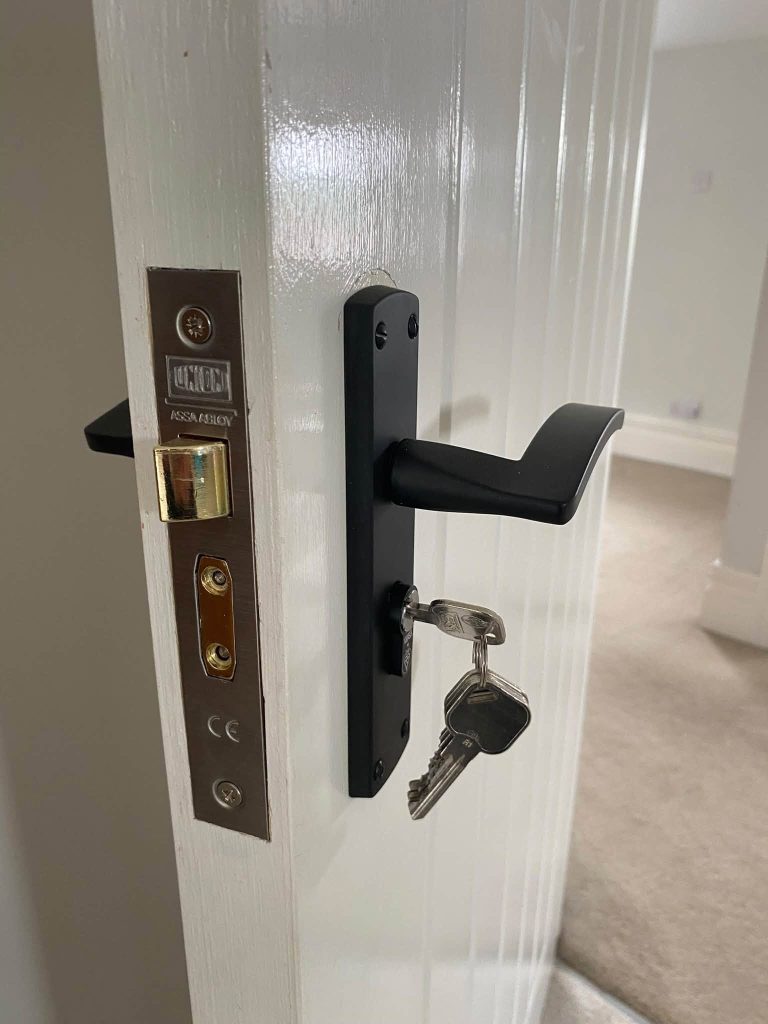 LBP Locksmiths Brighton work this week including a new quality Euro Thumbturn operated sash locks