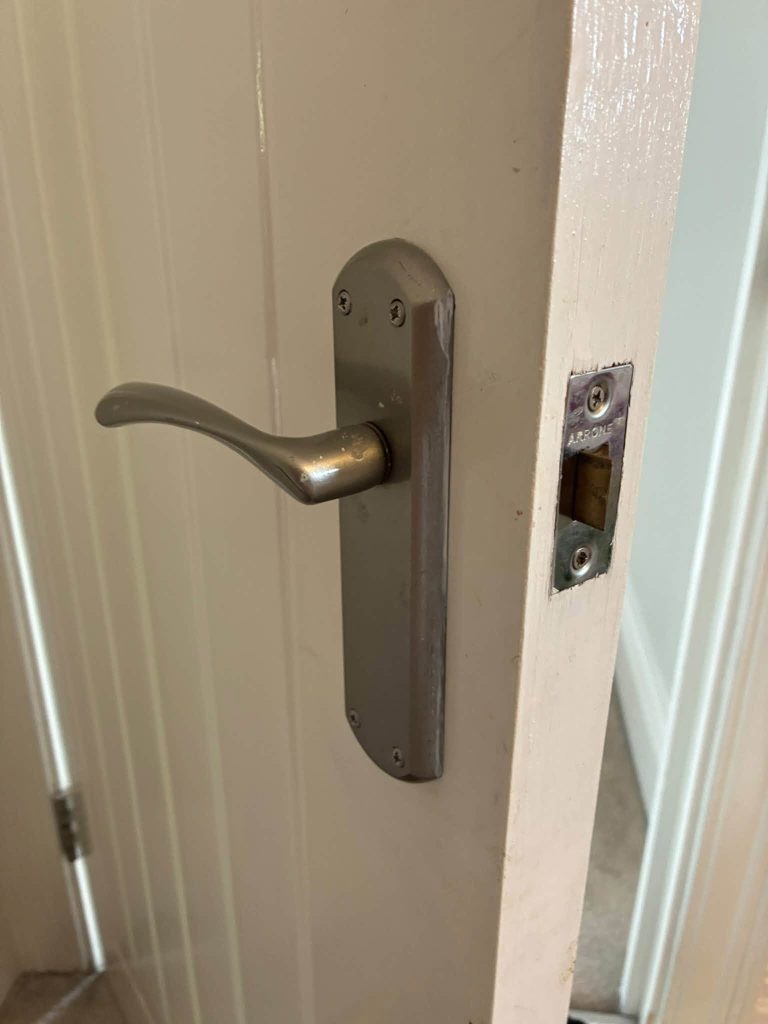 Old thumbturn lock that need replacement